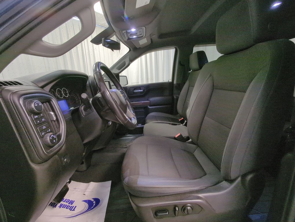 2019 Chevrolet Silverado 1500 LT in Dartmouth, Nova Scotia - 11 - w1024h768px