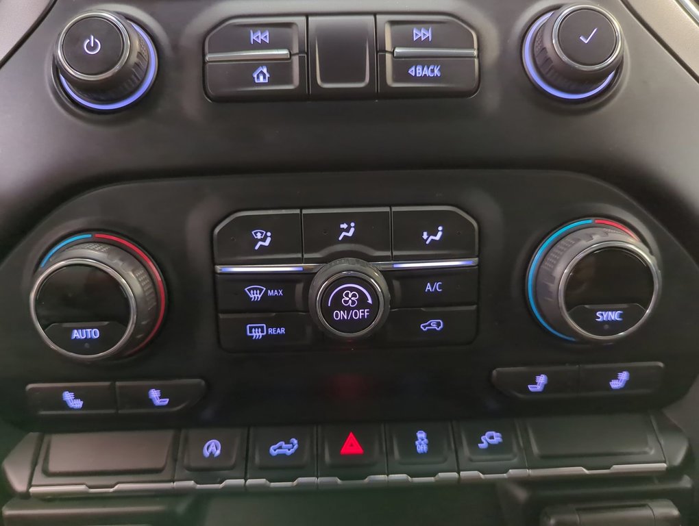 2019 Chevrolet Silverado 1500 LT in Dartmouth, Nova Scotia - 19 - w1024h768px