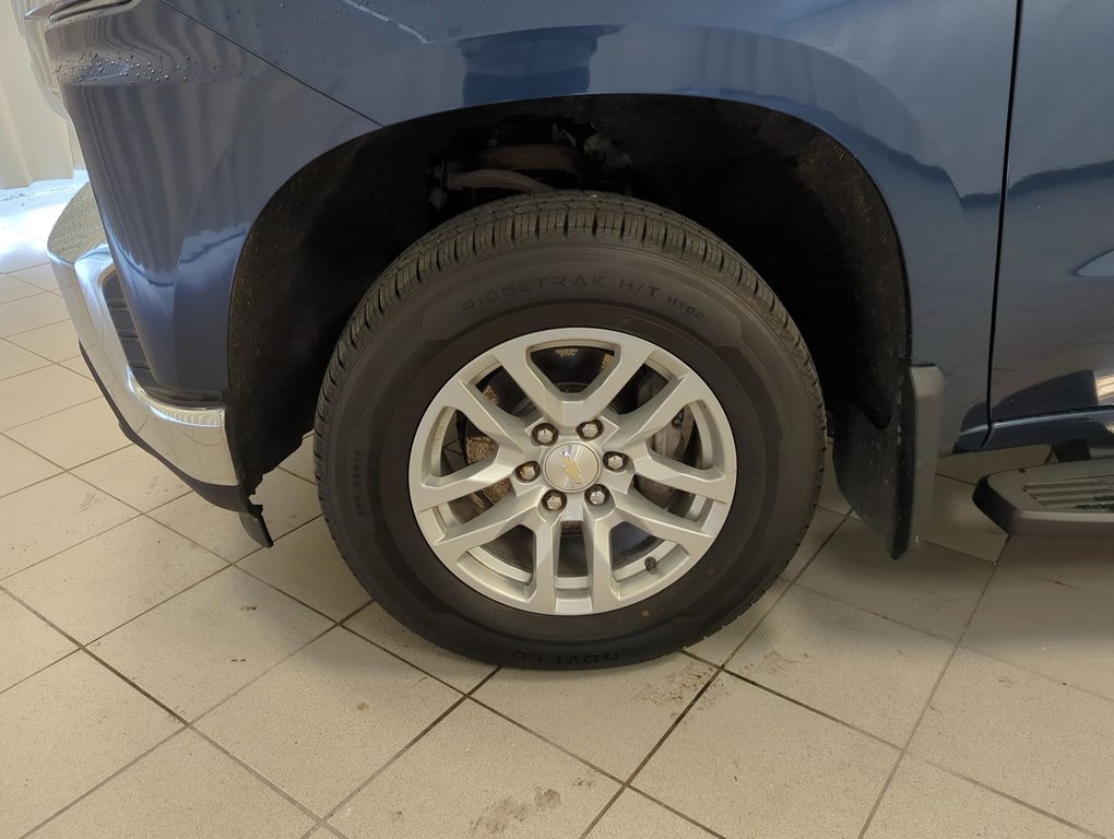 2019 Chevrolet Silverado 1500 LT in Dartmouth, Nova Scotia - 10 - w1024h768px