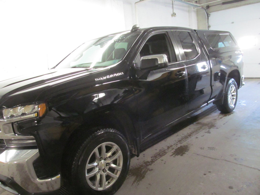 2019 Chevrolet Silverado 1500 LT in Dartmouth, Nova Scotia - 2 - w1024h768px