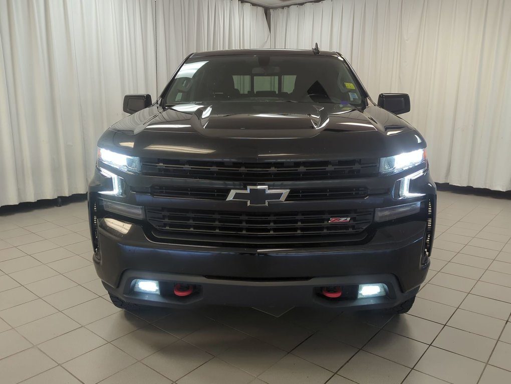 2020 Chevrolet Silverado 1500 LT Trail Boss in Dartmouth, Nova Scotia - 3 - w1024h768px