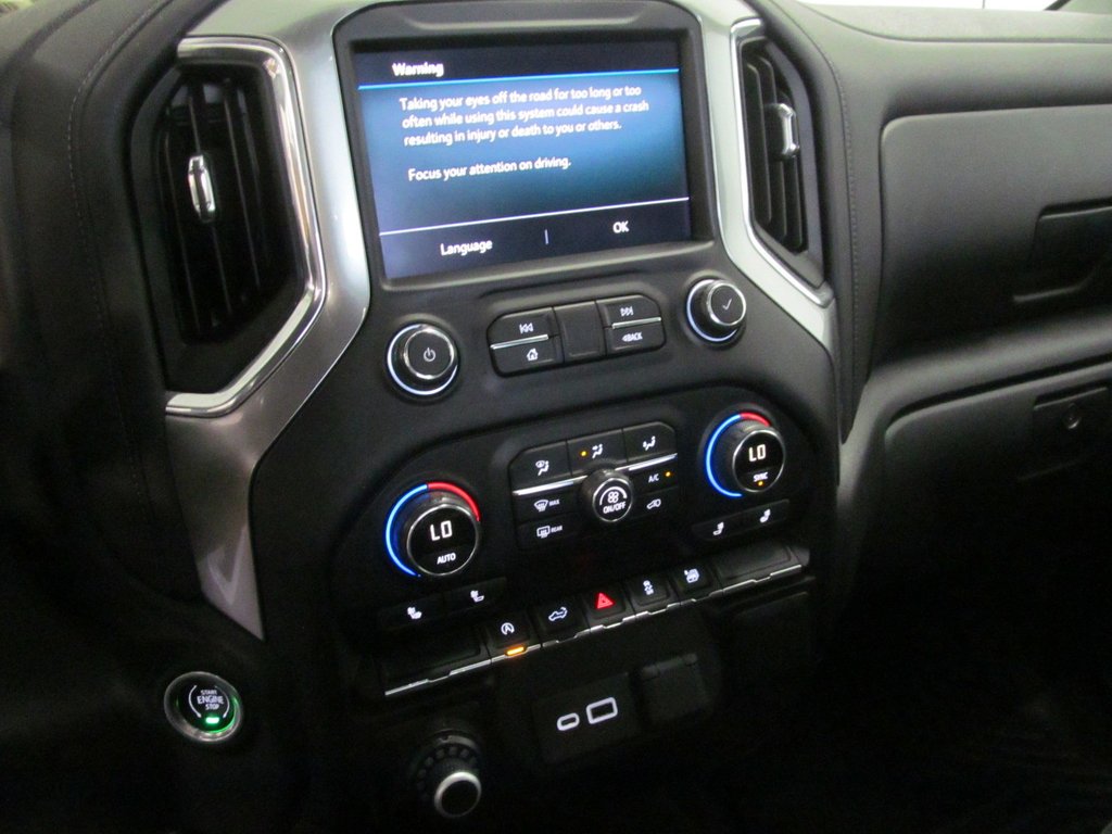 2020 Chevrolet Silverado 1500 LT in Dartmouth, Nova Scotia - 6 - w1024h768px