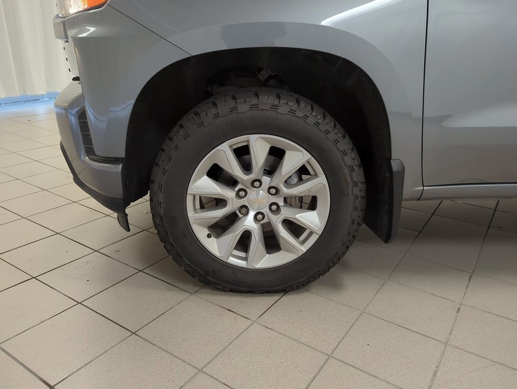 2020 Chevrolet Silverado 1500 Custom in Dartmouth, Nova Scotia - 10 - w1024h768px