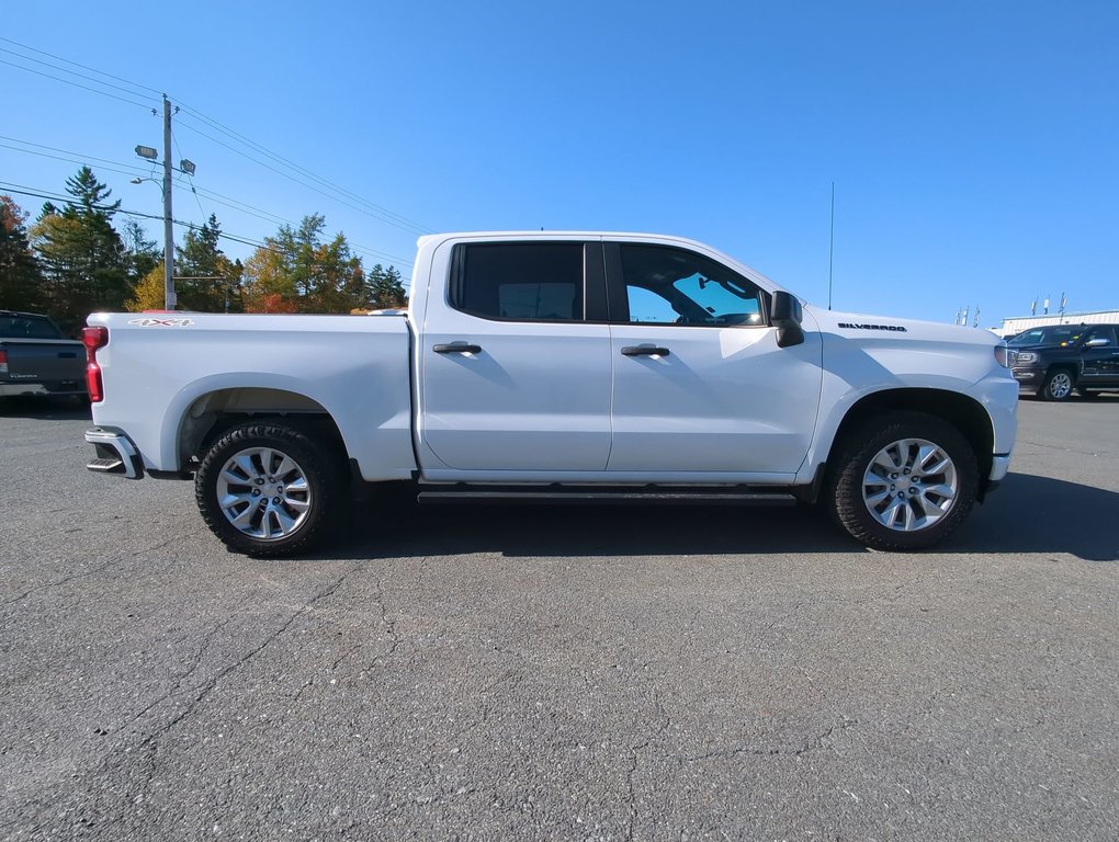 2021  Silverado 1500 Custom V8 *GM Certified* 4.99% Financing OAC in Dartmouth, Nova Scotia - 9 - w1024h768px