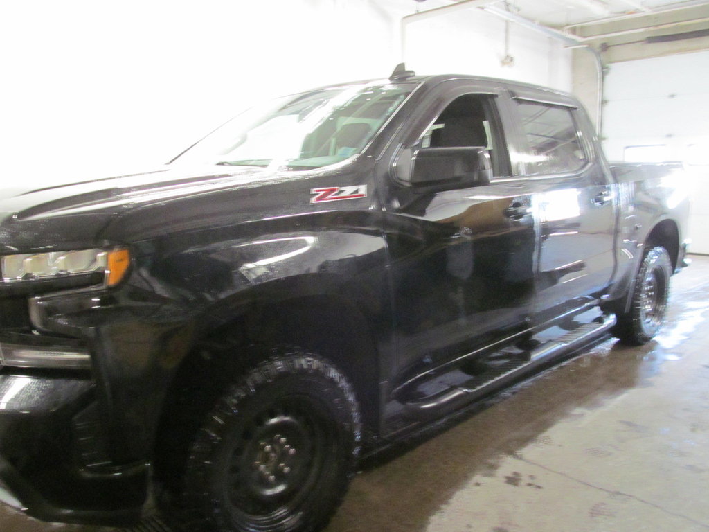 2021 Chevrolet Silverado 1500 LT Trail Boss in Dartmouth, Nova Scotia - 2 - w1024h768px