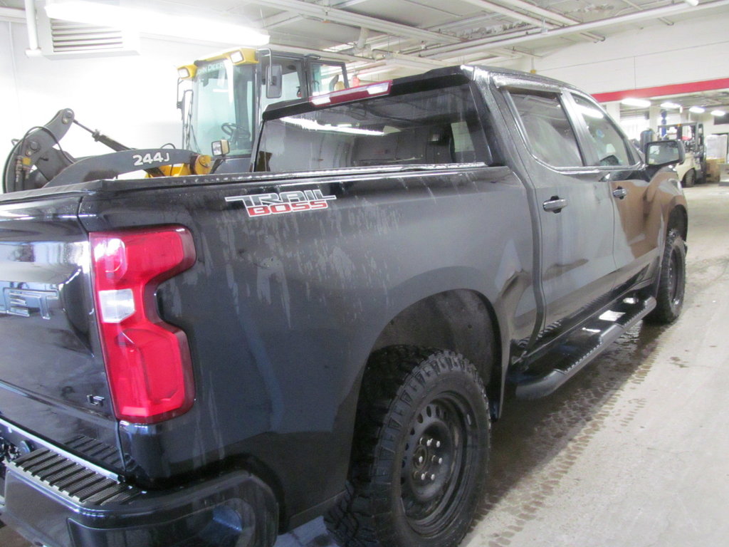 2021 Chevrolet Silverado 1500 LT Trail Boss in Dartmouth, Nova Scotia - 4 - w1024h768px