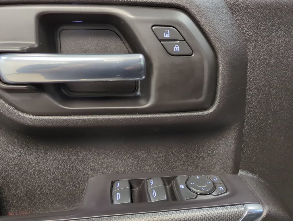 2021 Chevrolet Silverado 1500 Custom Trail Boss in Dartmouth, Nova Scotia - 13 - w1024h768px