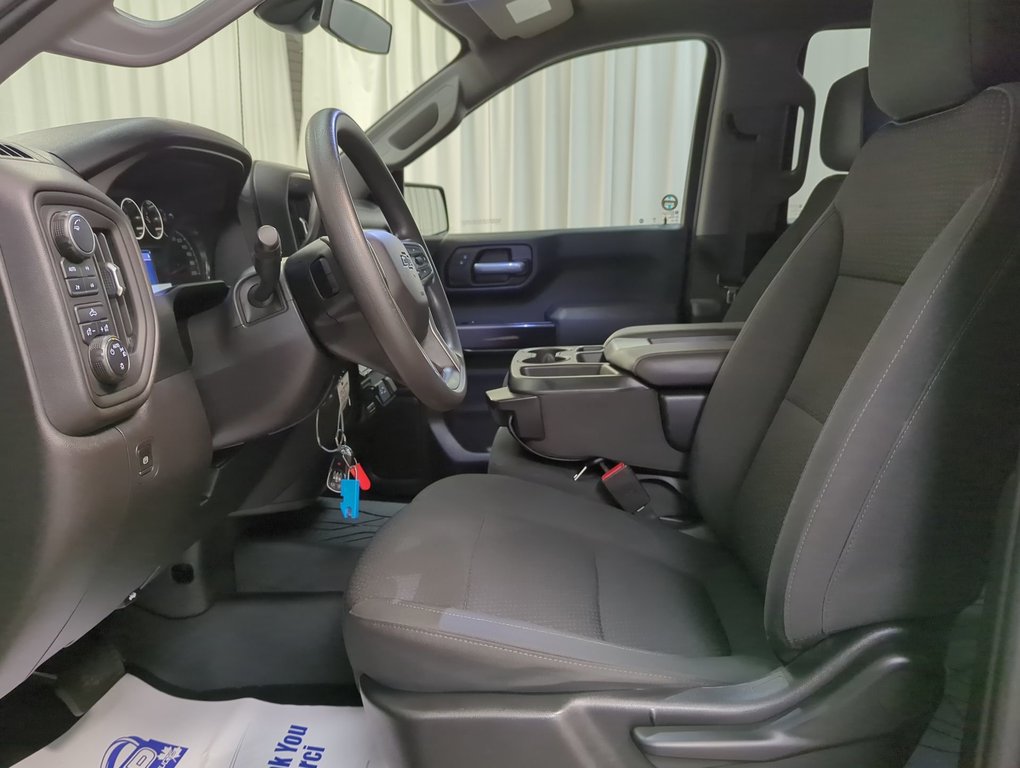 2021 Chevrolet Silverado 1500 Custom Trail Boss in Dartmouth, Nova Scotia - 11 - w1024h768px