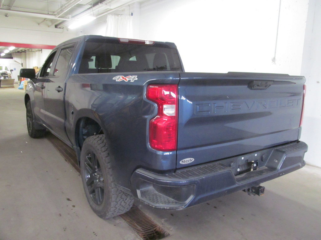 2022  Silverado 1500 Custom in Dartmouth, Nova Scotia - 2 - w1024h768px