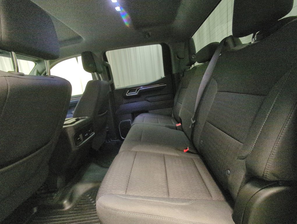 2022 Chevrolet Silverado 1500 LT in Dartmouth, Nova Scotia - 22 - w1024h768px