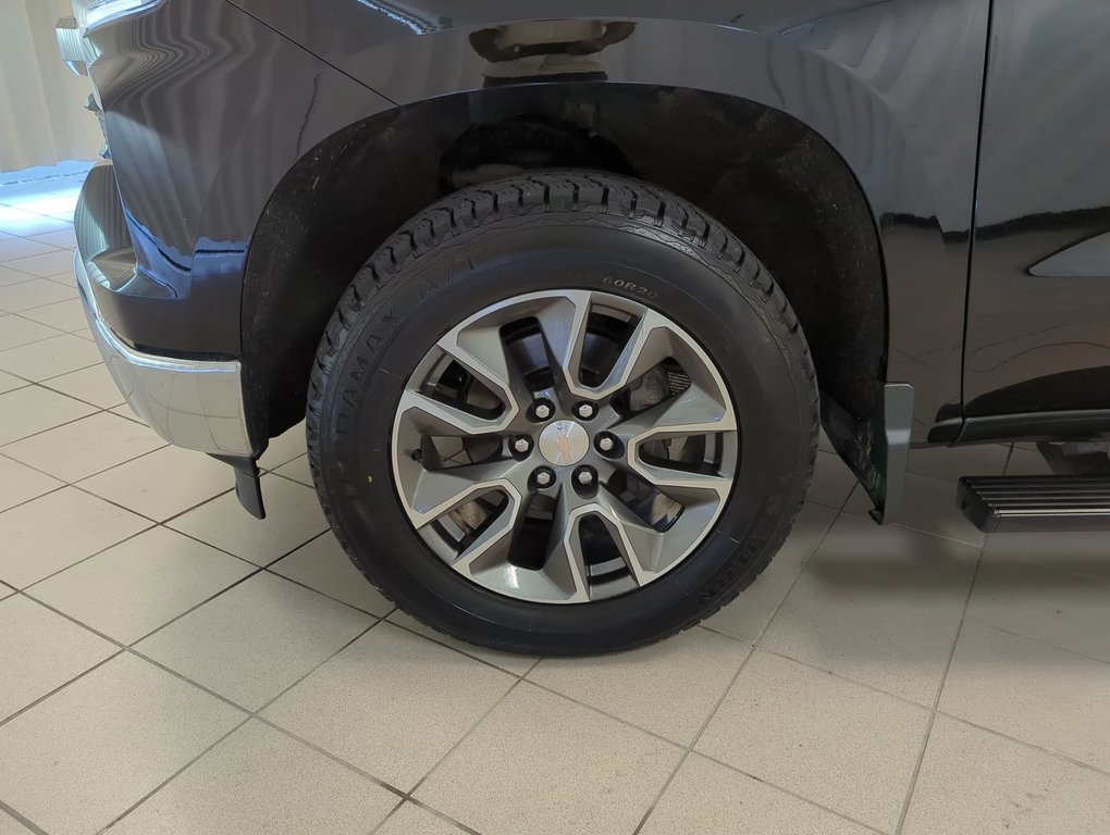 2022 Chevrolet Silverado 1500 LT in Dartmouth, Nova Scotia - 10 - w1024h768px
