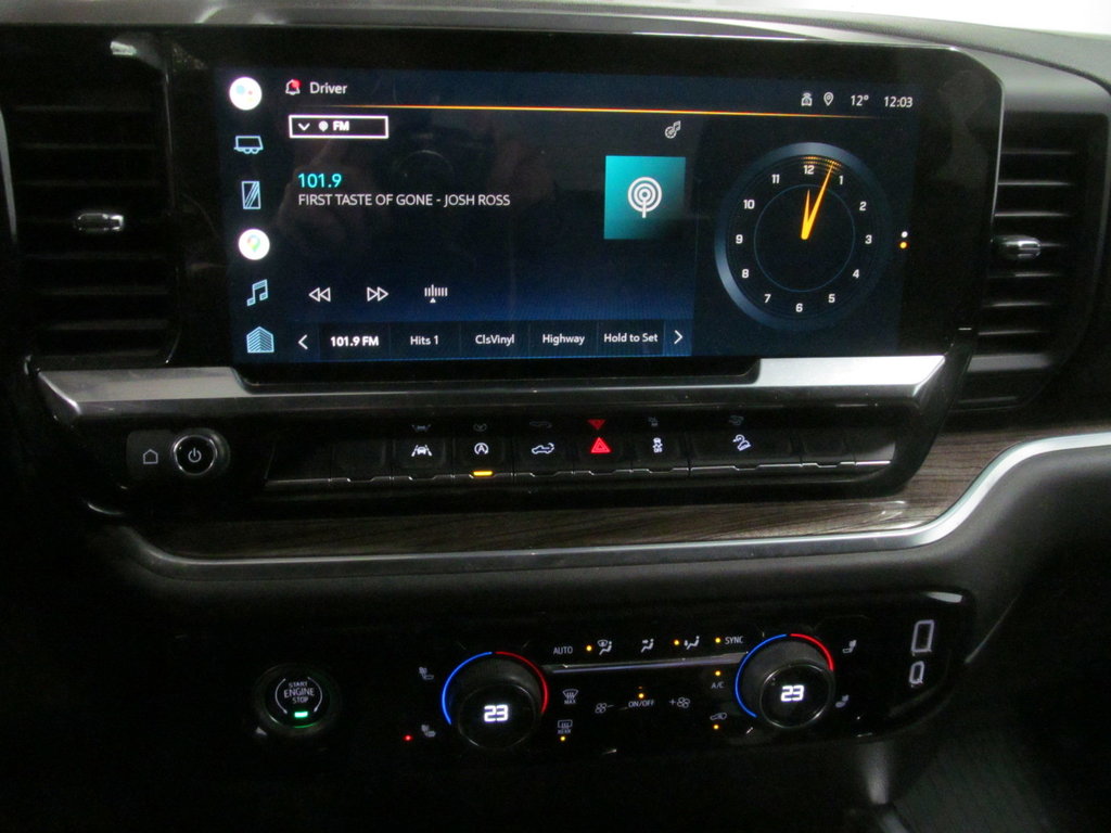2022 Chevrolet Silverado 1500 LT Trail Boss in Dartmouth, Nova Scotia - 6 - w1024h768px