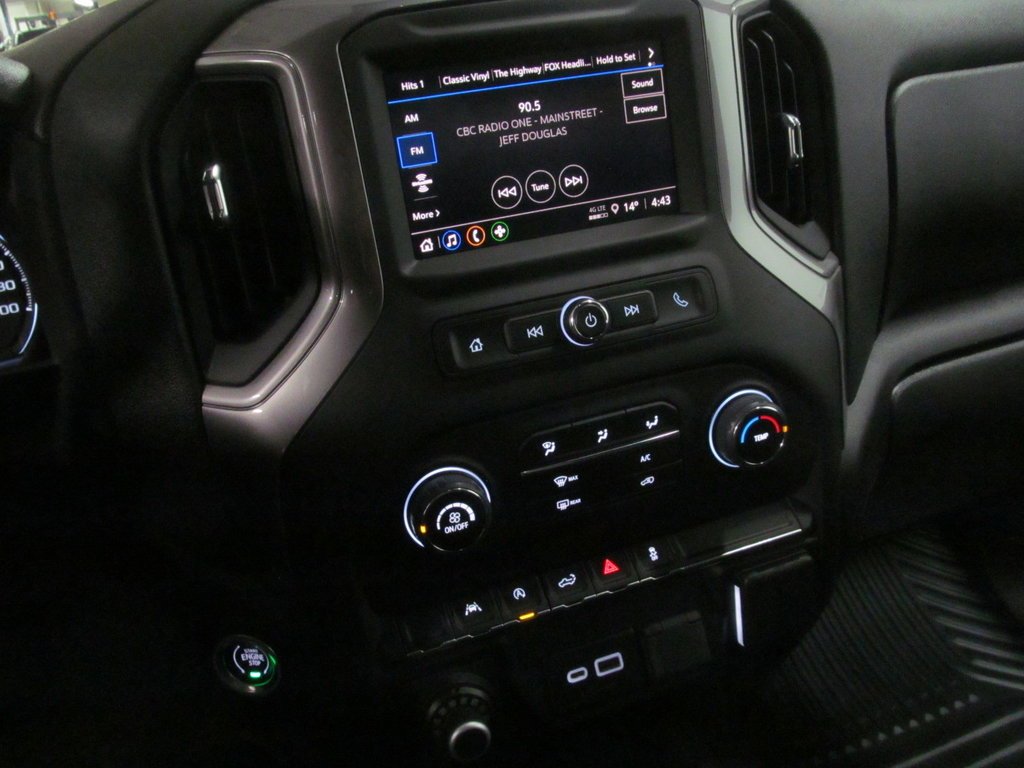 2022 Chevrolet Silverado 1500 Custom in Dartmouth, Nova Scotia - 6 - w1024h768px