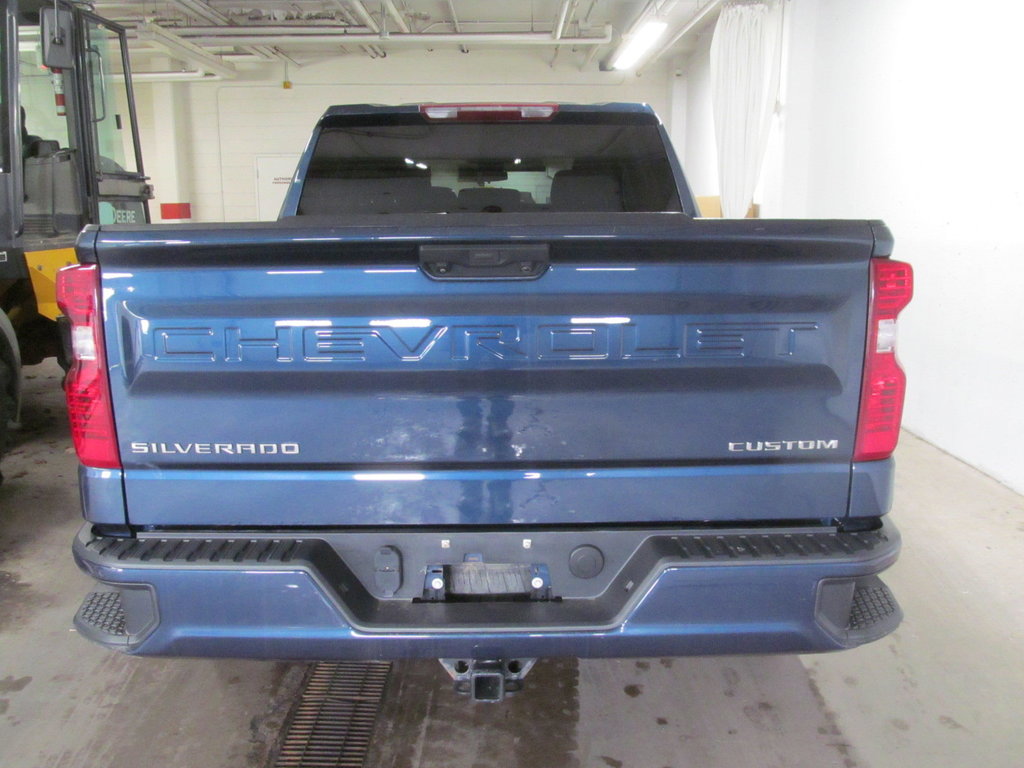 2022 Chevrolet Silverado 1500 Custom in Dartmouth, Nova Scotia - 3 - w1024h768px