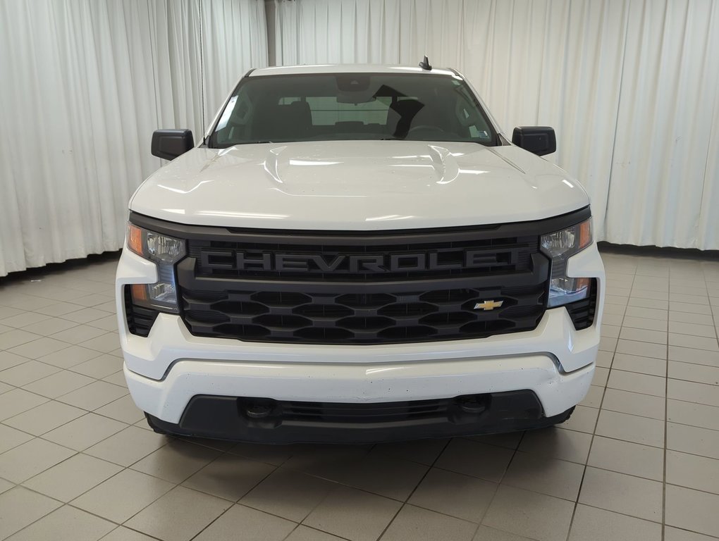 2022 Chevrolet Silverado 1500 Custom in Dartmouth, Nova Scotia - 3 - w1024h768px