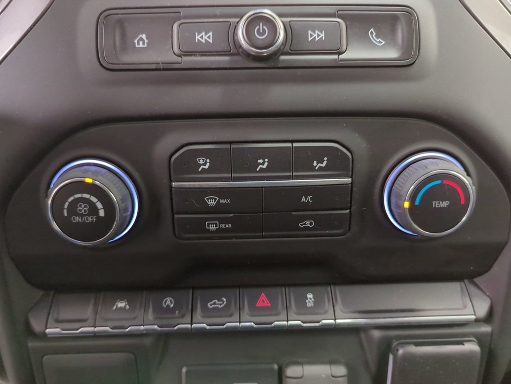 2022 Chevrolet Silverado 1500 Custom in Dartmouth, Nova Scotia - 18 - w1024h768px