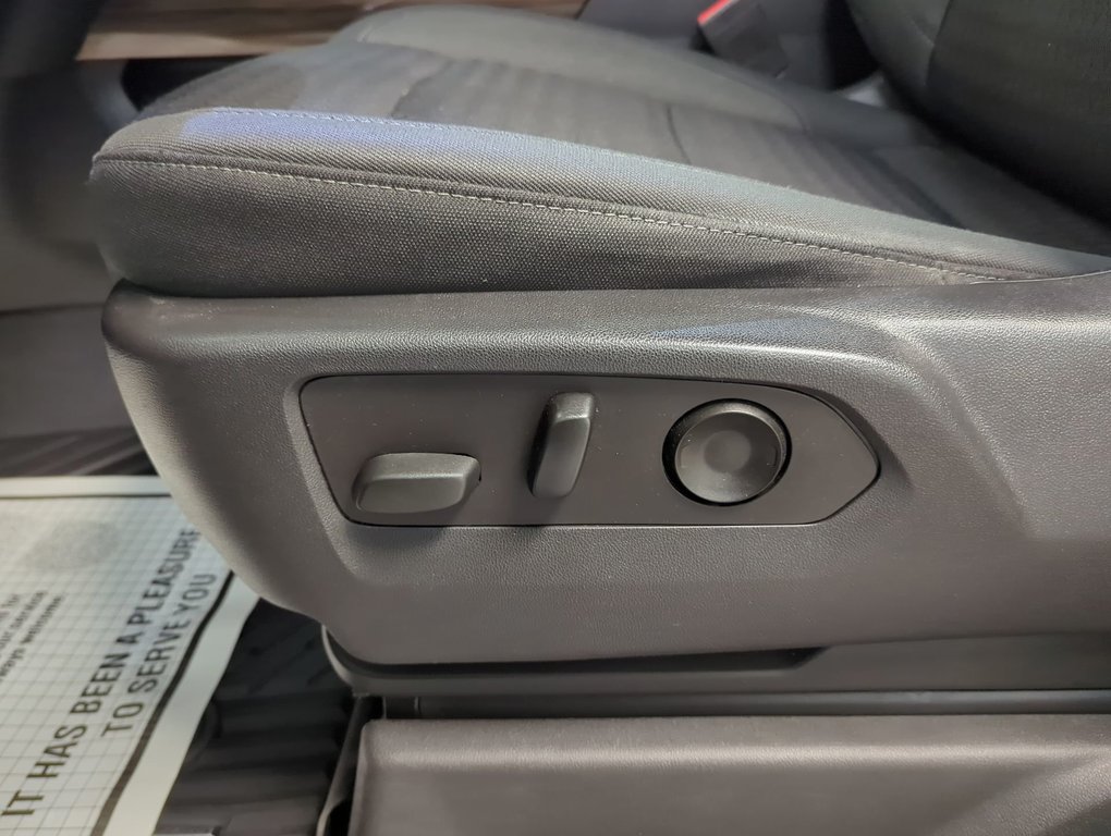 2022 Chevrolet Silverado 1500 LT Trail Boss in Dartmouth, Nova Scotia - 12 - w1024h768px