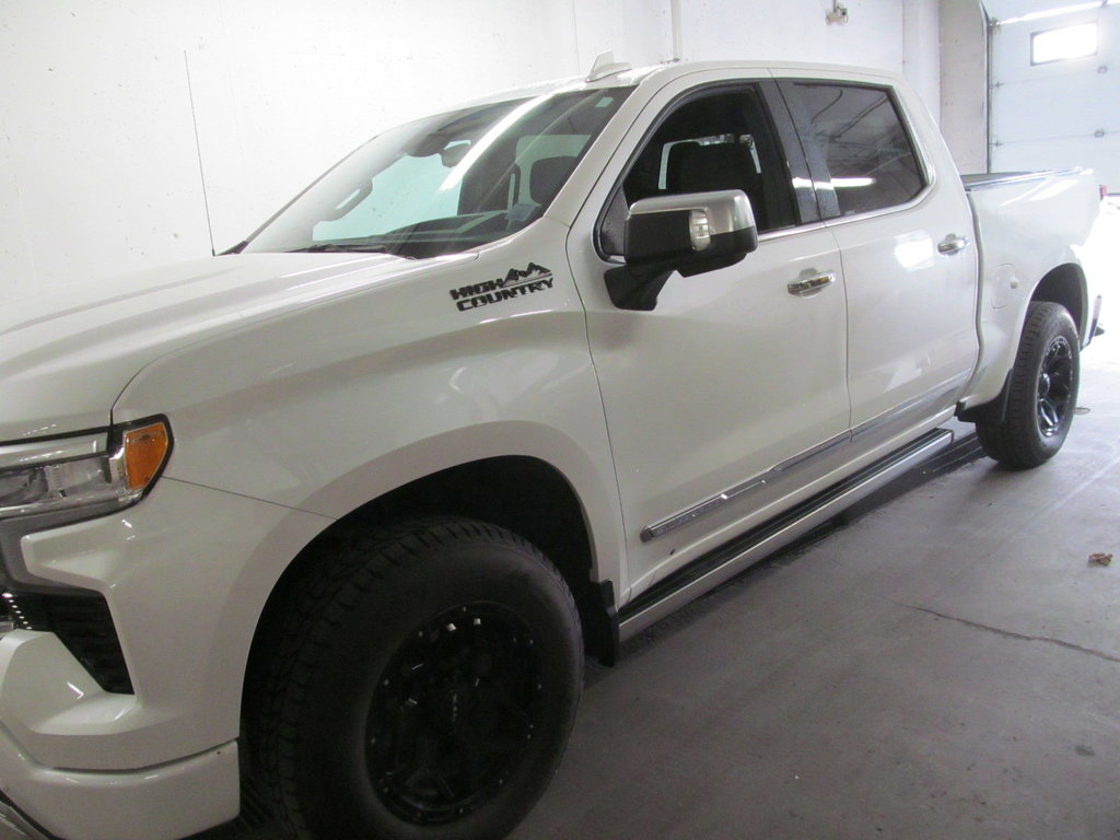 2023 Chevrolet Silverado 1500 High Country in Dartmouth, Nova Scotia - 2 - w1024h768px