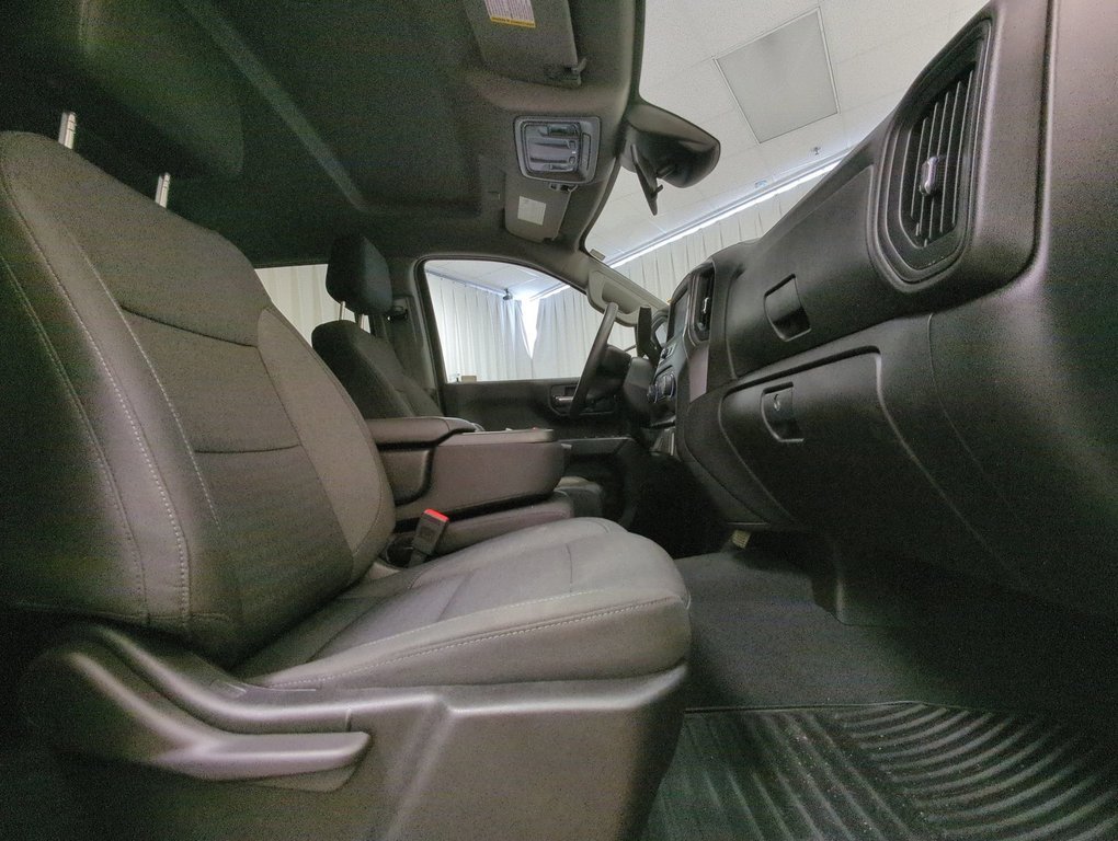 2023 Chevrolet Silverado 1500 Custom in Dartmouth, Nova Scotia - 23 - w1024h768px