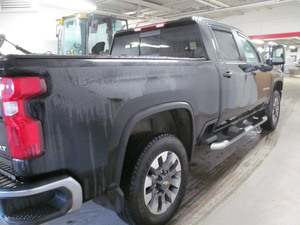 2022 Chevrolet Silverado 2500HD LT in Dartmouth, Nova Scotia - 4 - w1024h768px