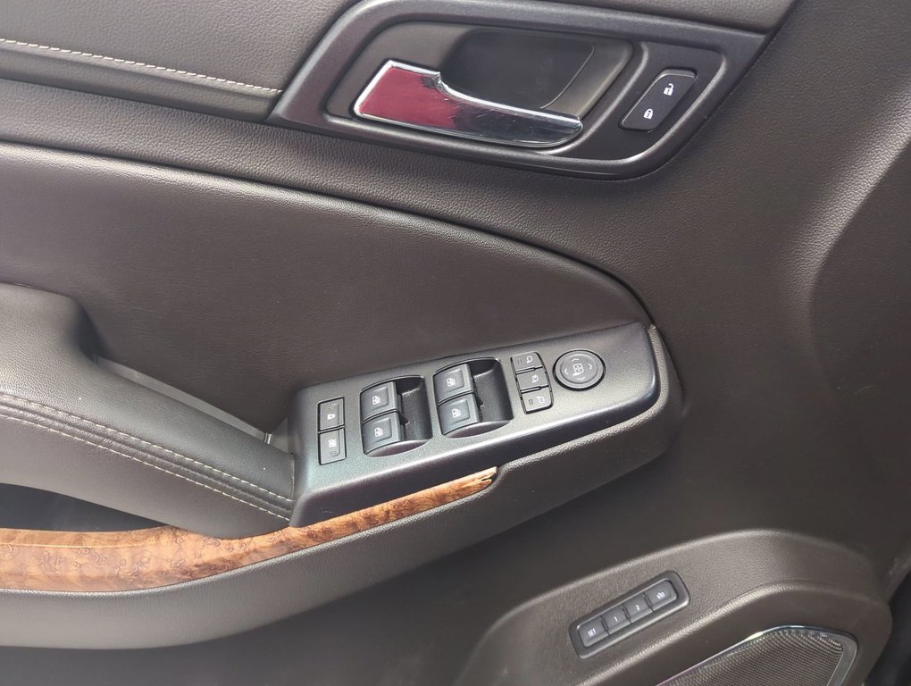 2019 Chevrolet Tahoe Premier in Dartmouth, Nova Scotia - 13 - w1024h768px