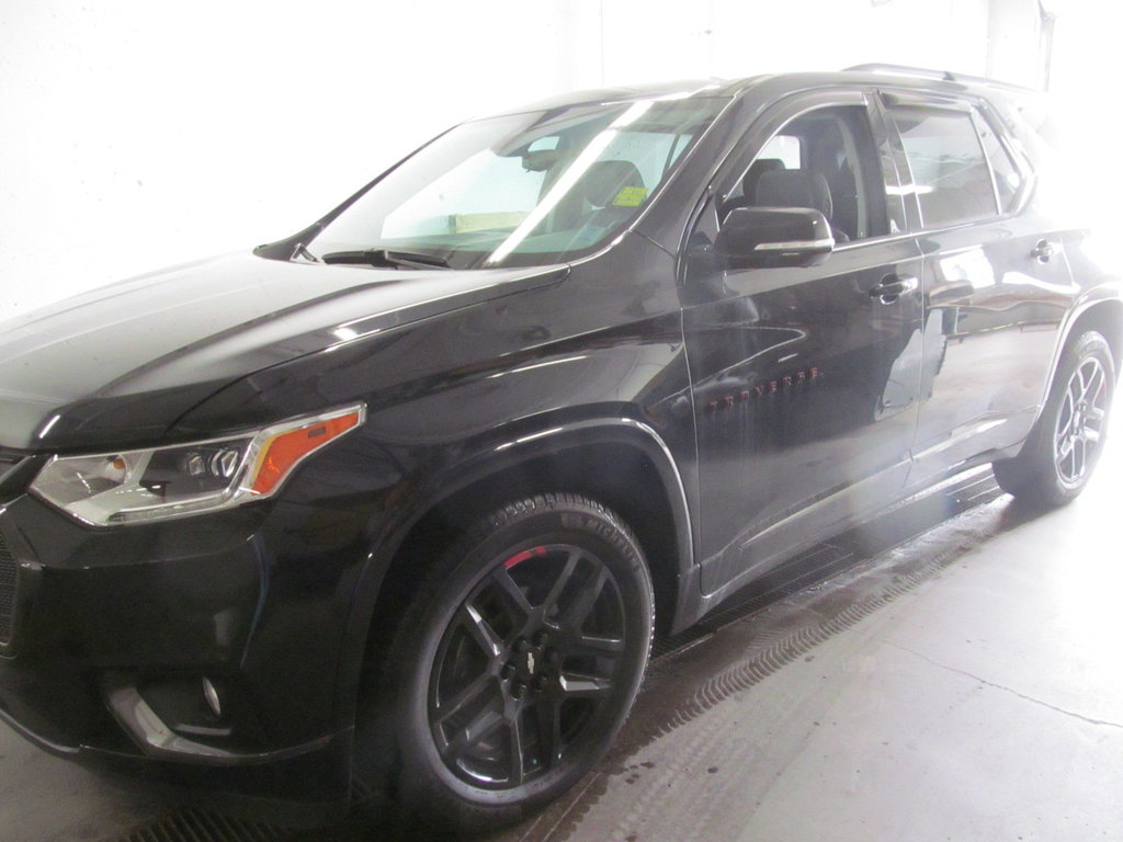 2020 Chevrolet Traverse Premier in Dartmouth, Nova Scotia - 2 - w1024h768px