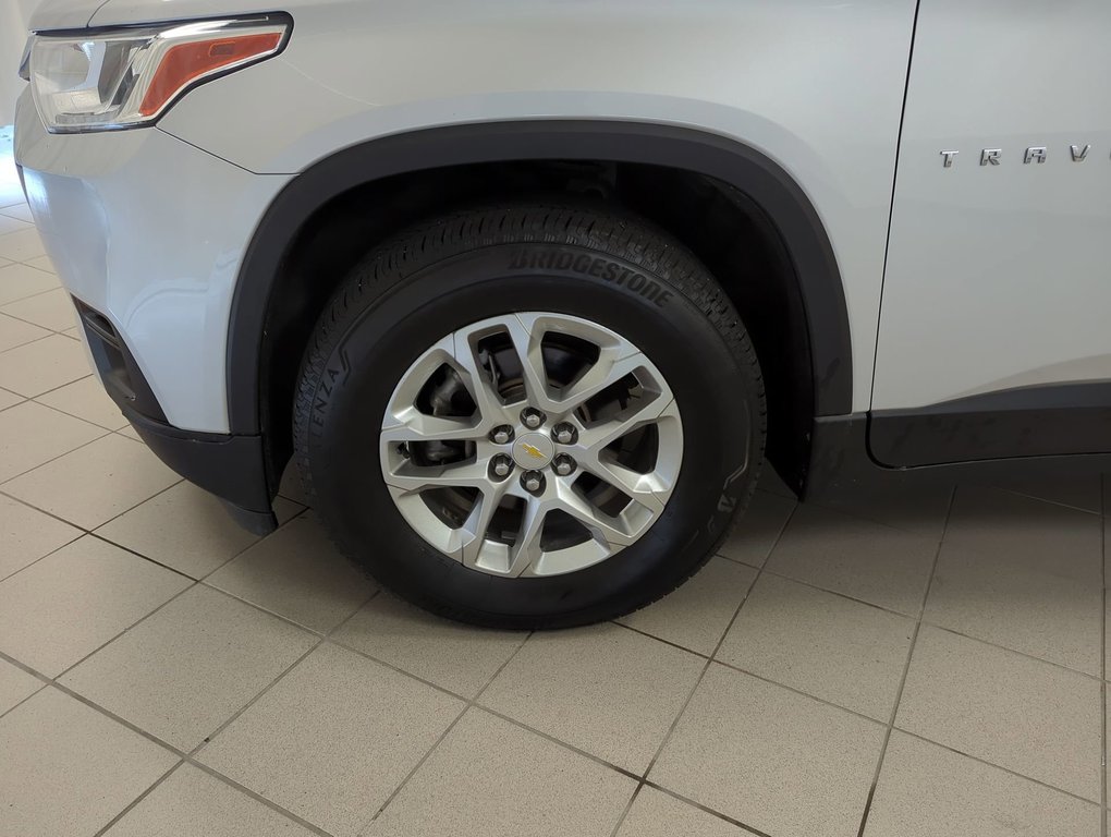 2021 Chevrolet Traverse LS in Dartmouth, Nova Scotia - 10 - w1024h768px