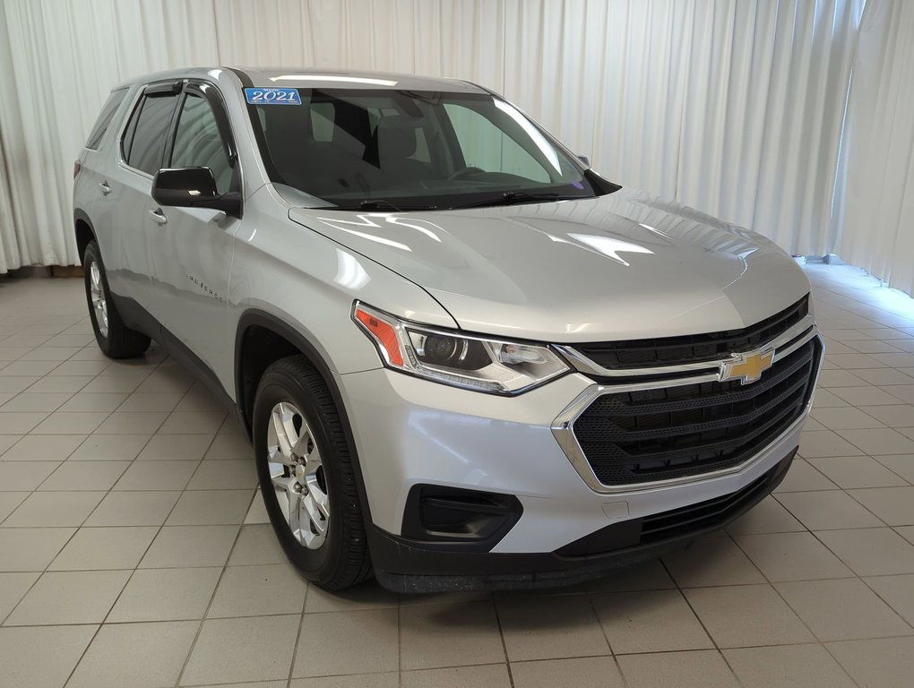 2021 Chevrolet Traverse LS in Dartmouth, Nova Scotia - 2 - w1024h768px