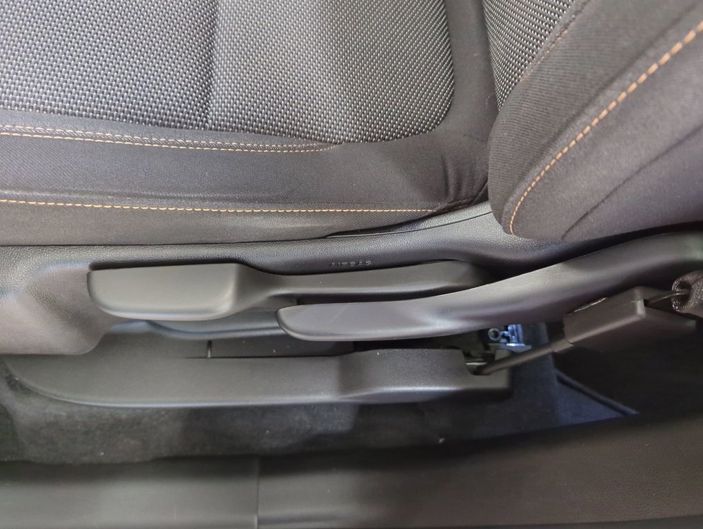 2021 Chevrolet Traverse LS in Dartmouth, Nova Scotia - 12 - w1024h768px