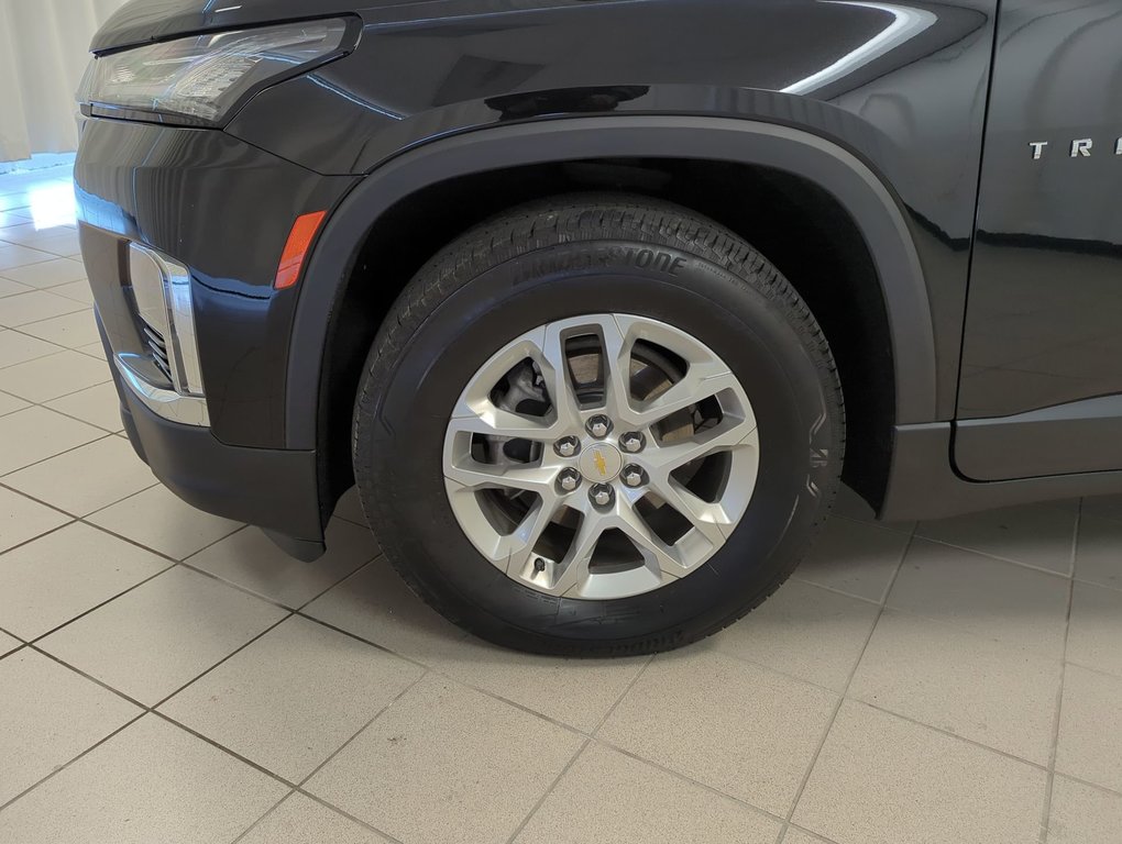2023 Chevrolet Traverse LS in Dartmouth, Nova Scotia - 10 - w1024h768px