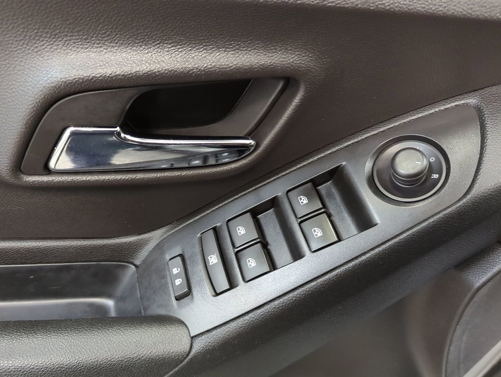2016 Chevrolet Trax LT in Dartmouth, Nova Scotia - 13 - w1024h768px
