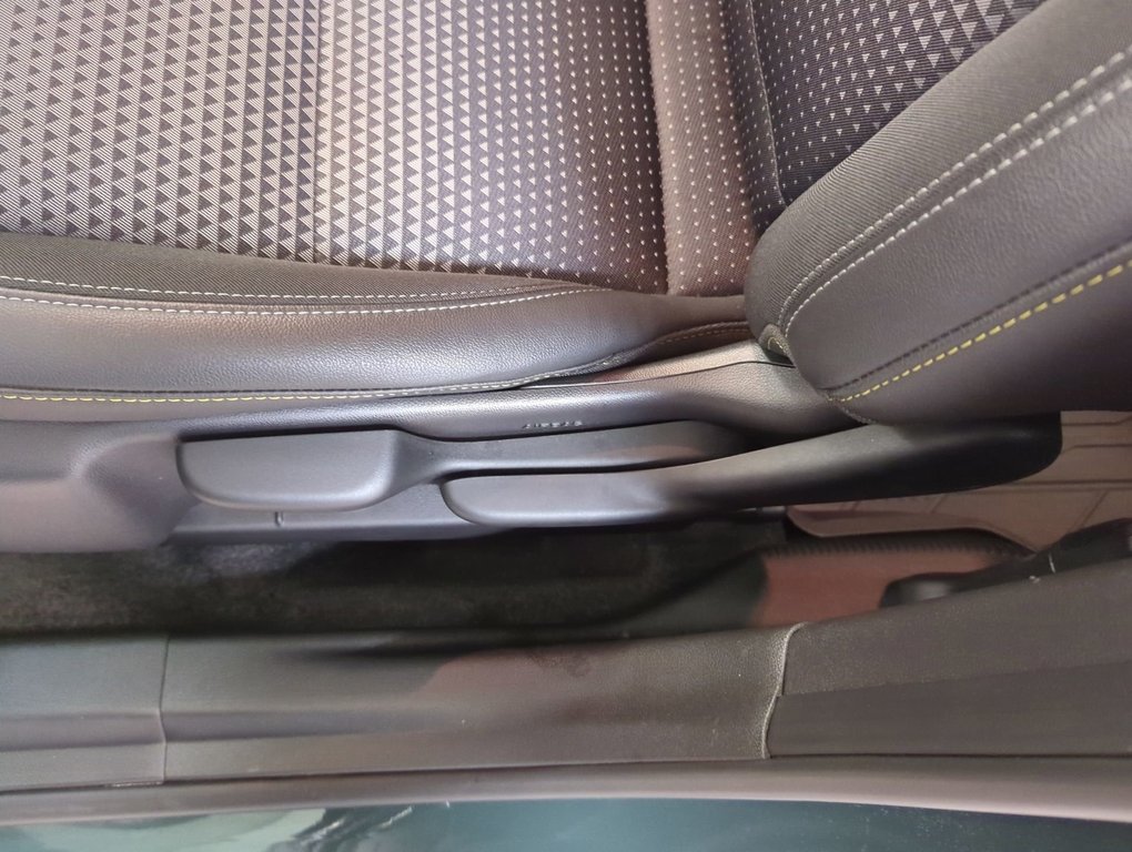 2025 Chevrolet Trax LT in Dartmouth, Nova Scotia - 12 - w1024h768px