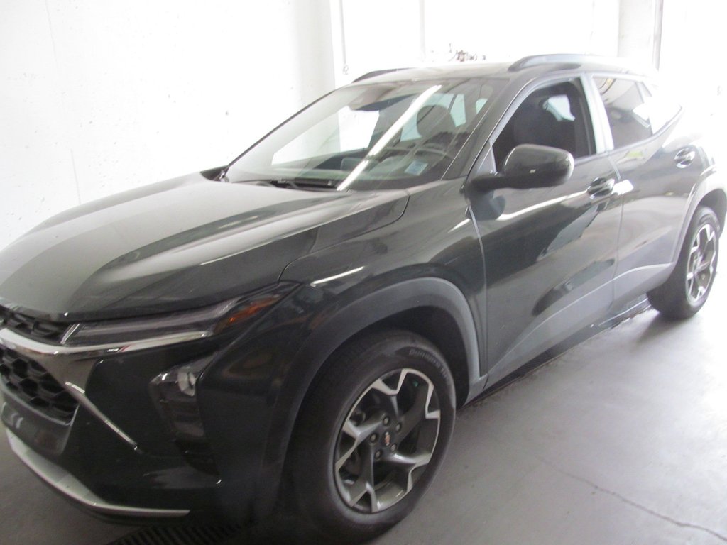 2025 Chevrolet Trax LT in Dartmouth, Nova Scotia - 2 - w1024h768px
