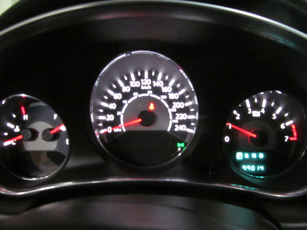 2014 Chrysler 200 LX in Dartmouth, Nova Scotia - 5 - w1024h768px