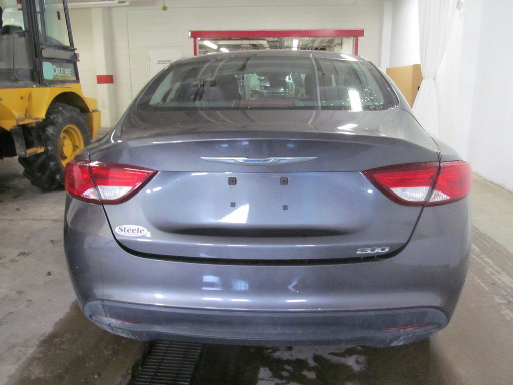 2015 Chrysler 200 LX in Dartmouth, Nova Scotia - 3 - w1024h768px