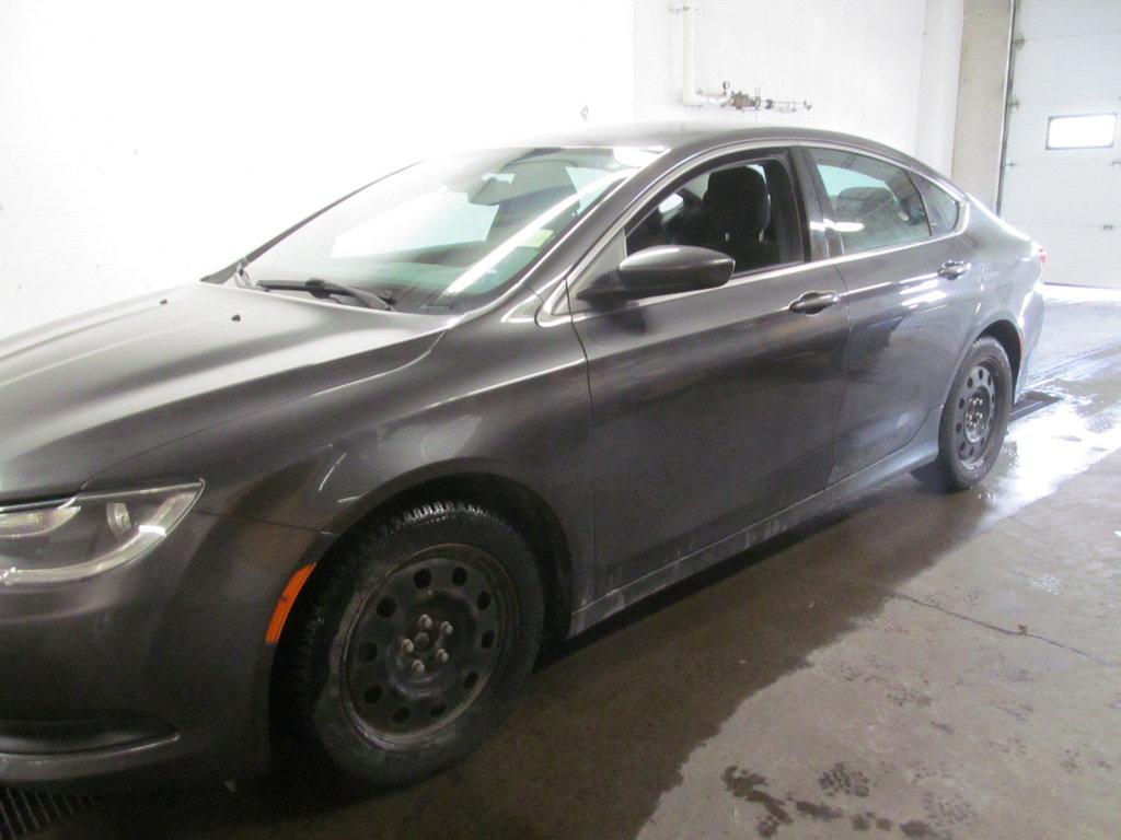 2015 Chrysler 200 LX in Dartmouth, Nova Scotia - 2 - w1024h768px