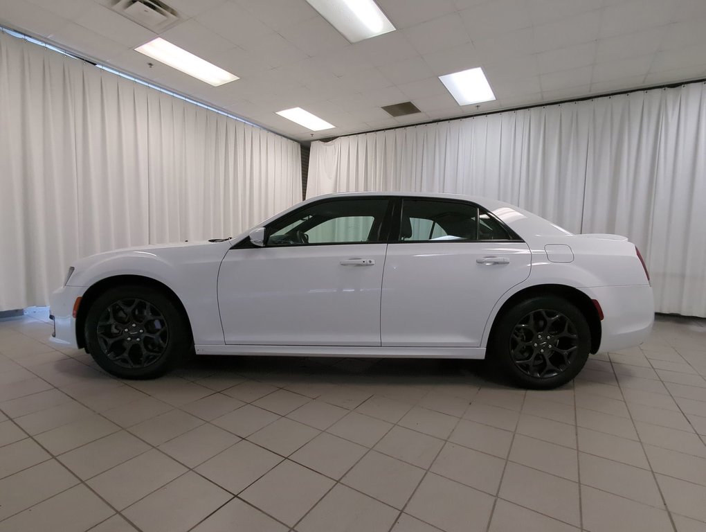 2023 Chrysler 300 S in Dartmouth, Nova Scotia - 5 - w1024h768px
