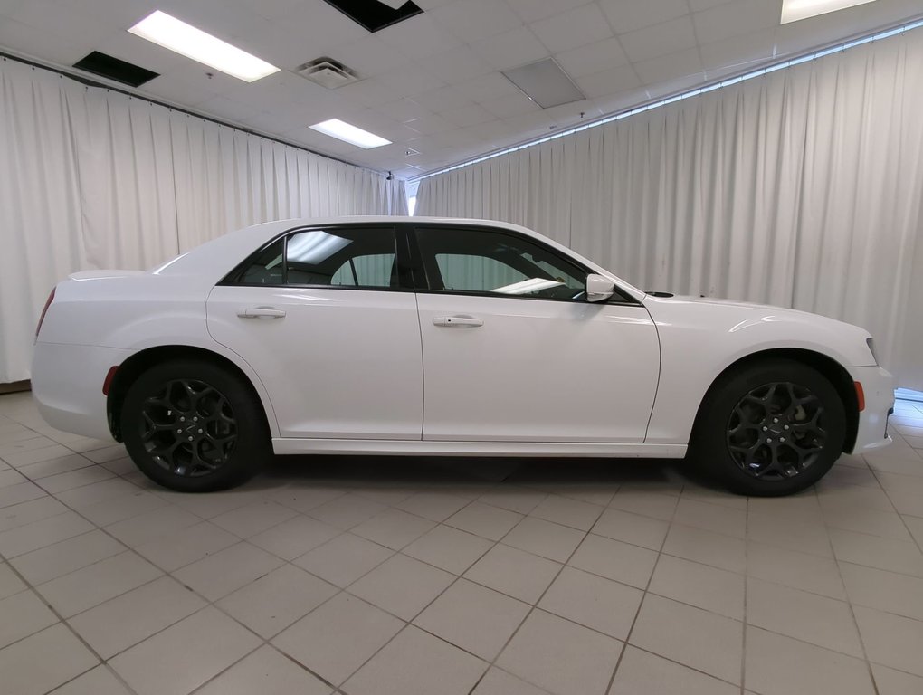 2023 Chrysler 300 S in Dartmouth, Nova Scotia - 9 - w1024h768px