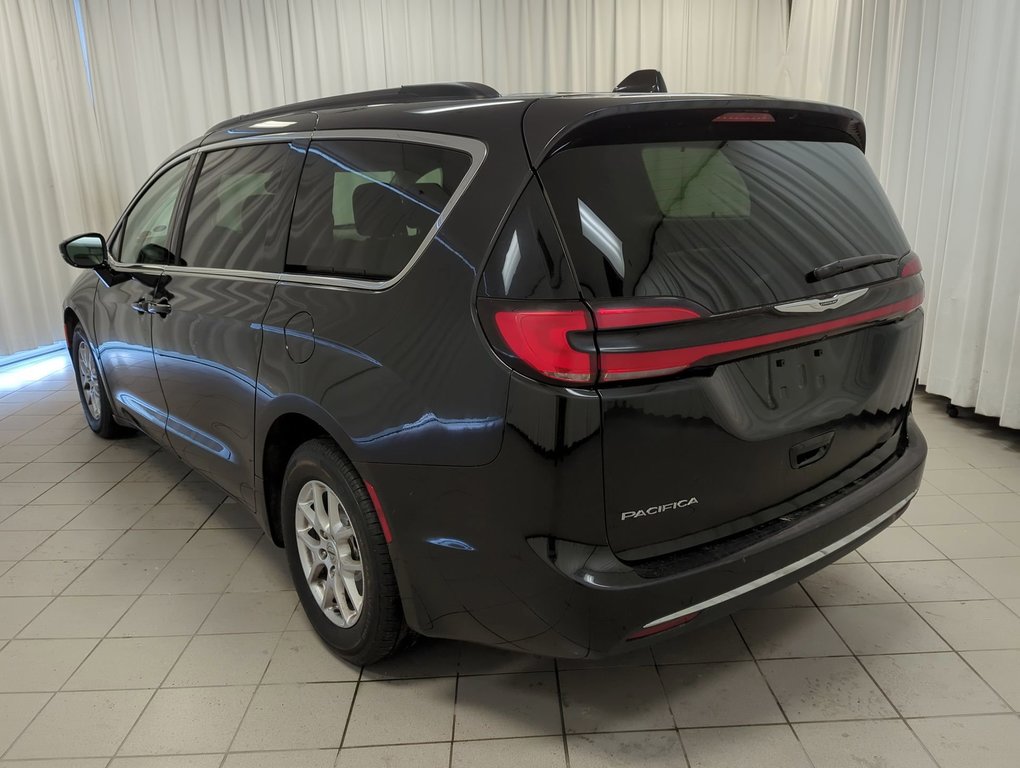 2022 Chrysler Pacifica Touring L in Dartmouth, Nova Scotia - 6 - w1024h768px
