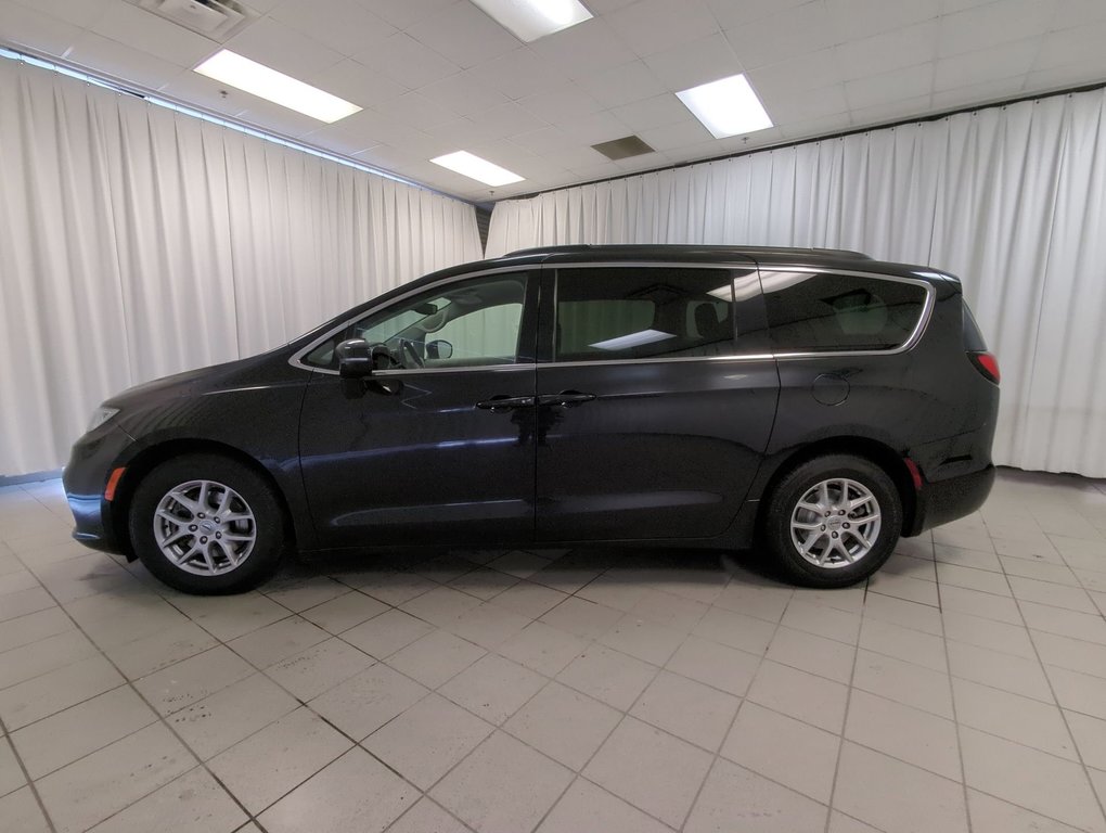 2022 Chrysler Pacifica Touring L in Dartmouth, Nova Scotia - 5 - w1024h768px
