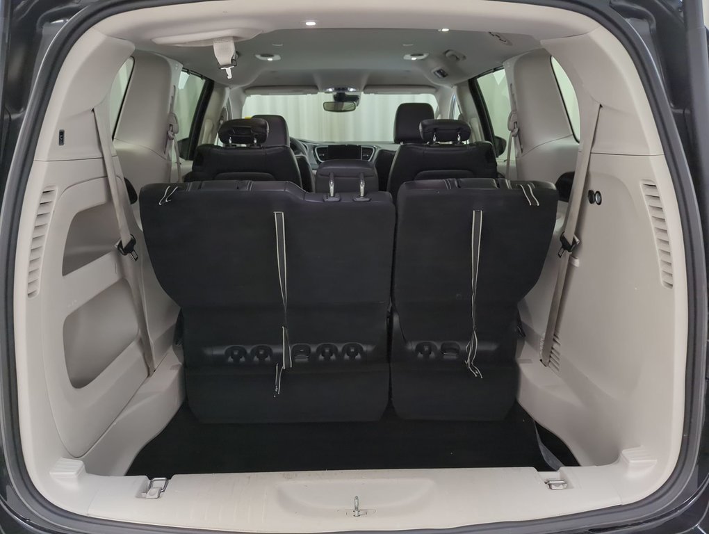 2022 Chrysler Pacifica Touring L in Dartmouth, Nova Scotia - 23 - w1024h768px