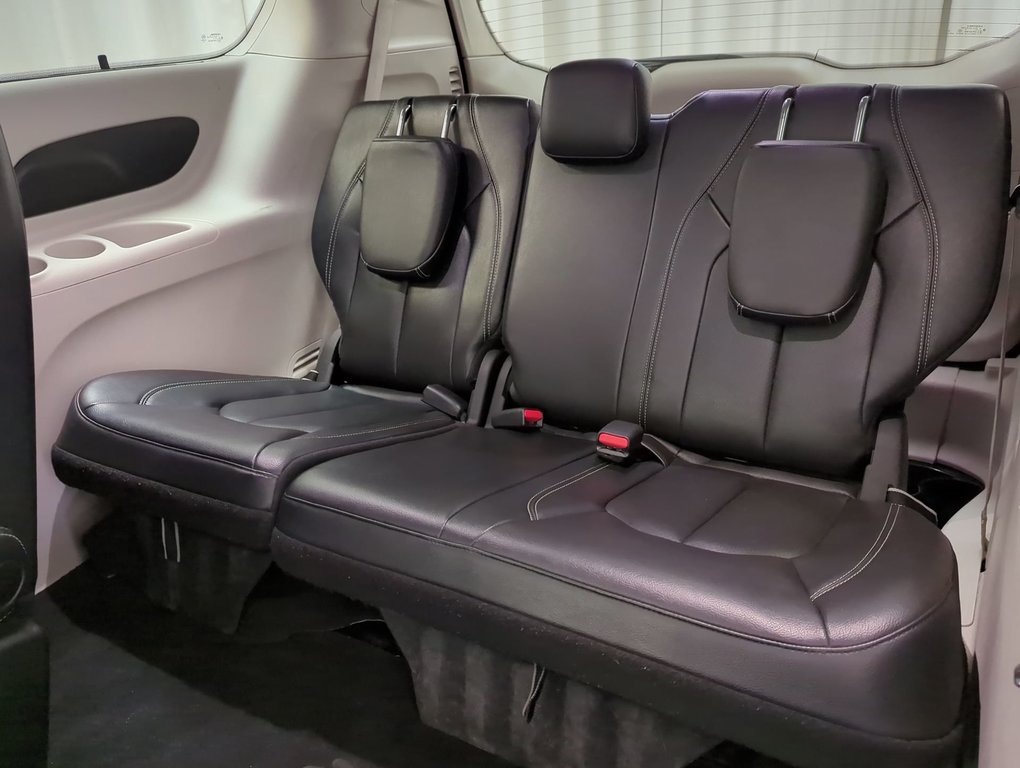 2022 Chrysler Pacifica Touring L in Dartmouth, Nova Scotia - 22 - w1024h768px