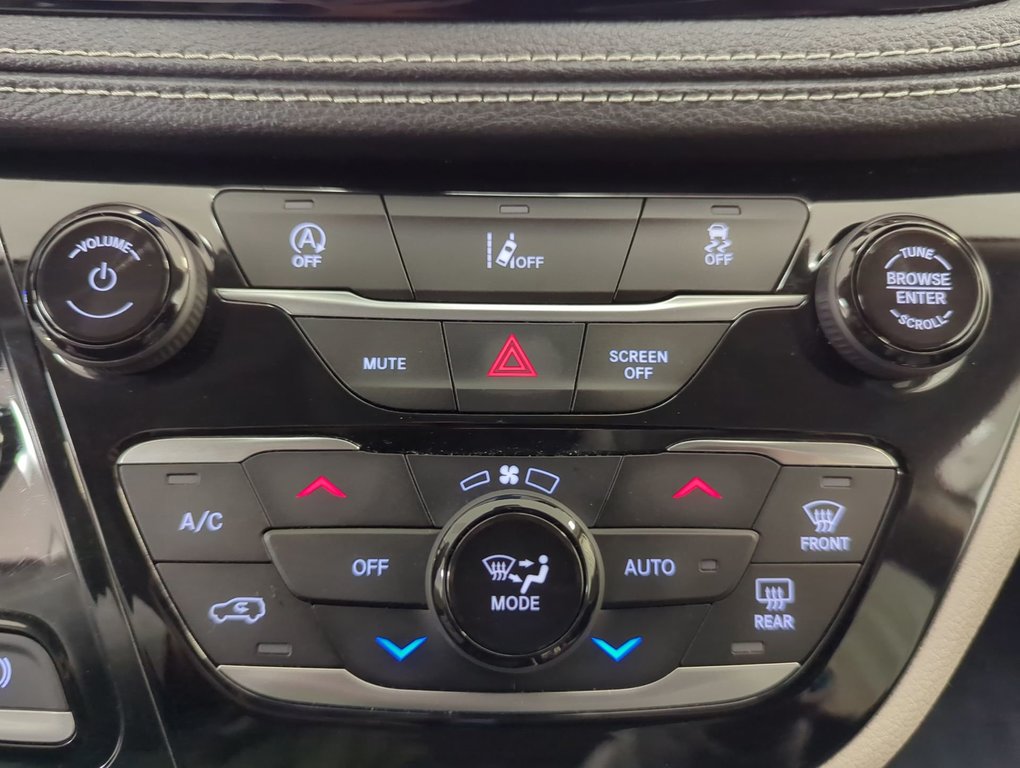 2022 Chrysler Pacifica Touring L in Dartmouth, Nova Scotia - 18 - w1024h768px