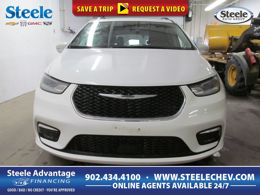 2022 Chrysler Pacifica Touring L in Dartmouth, Nova Scotia - 1 - w1024h768px