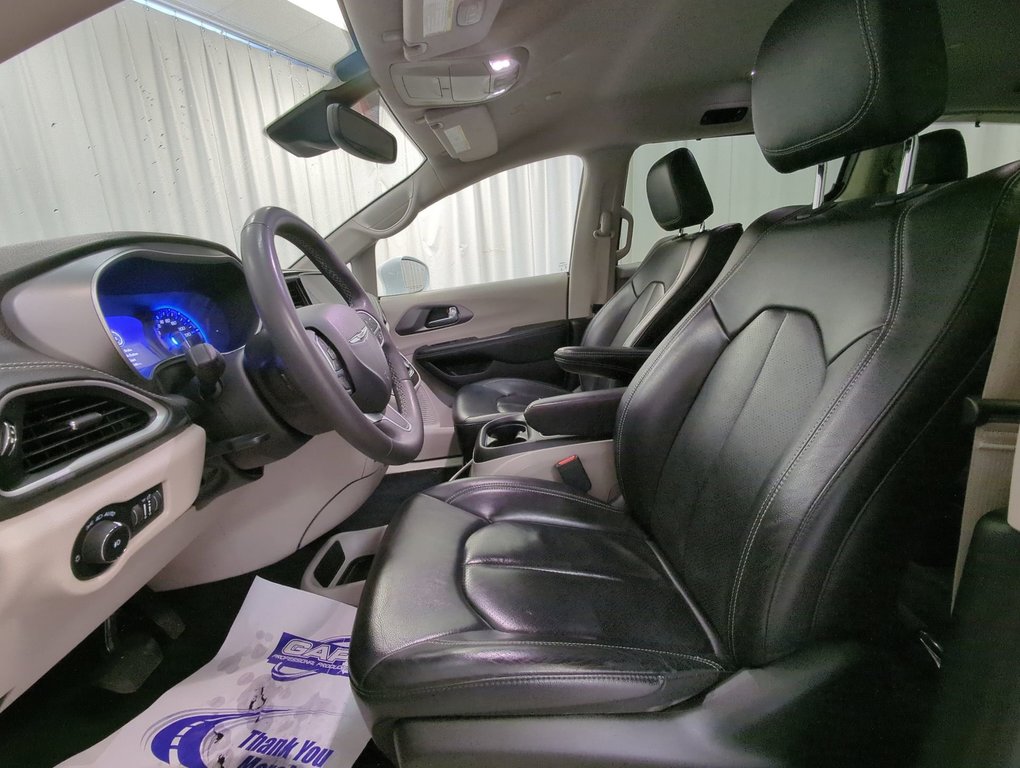 2022 Chrysler Pacifica Touring L in Dartmouth, Nova Scotia - 11 - w1024h768px