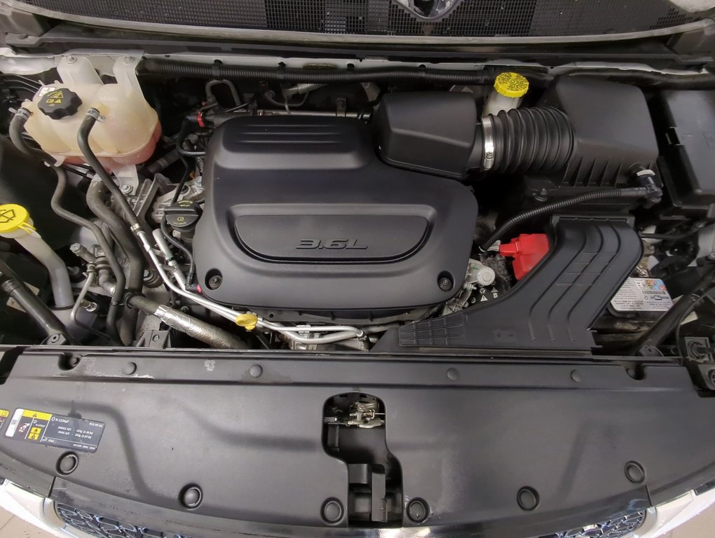 2022 Chrysler Pacifica Touring L in Dartmouth, Nova Scotia - 25 - w1024h768px