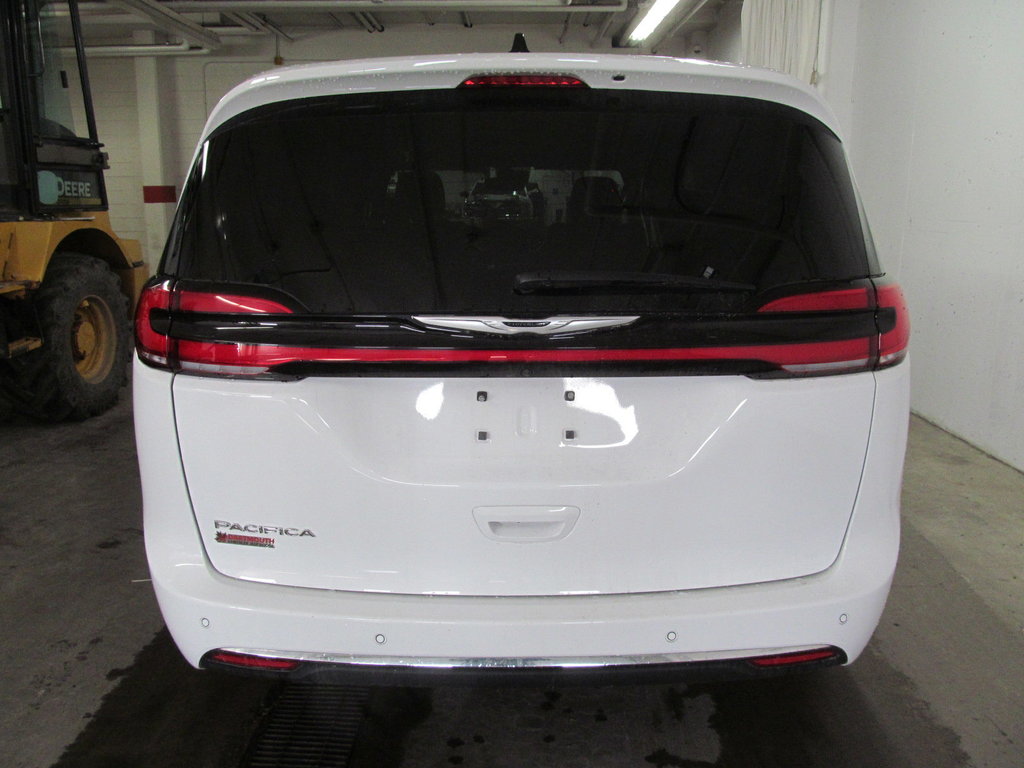2024 Chrysler Pacifica Touring in Dartmouth, Nova Scotia - 3 - w1024h768px