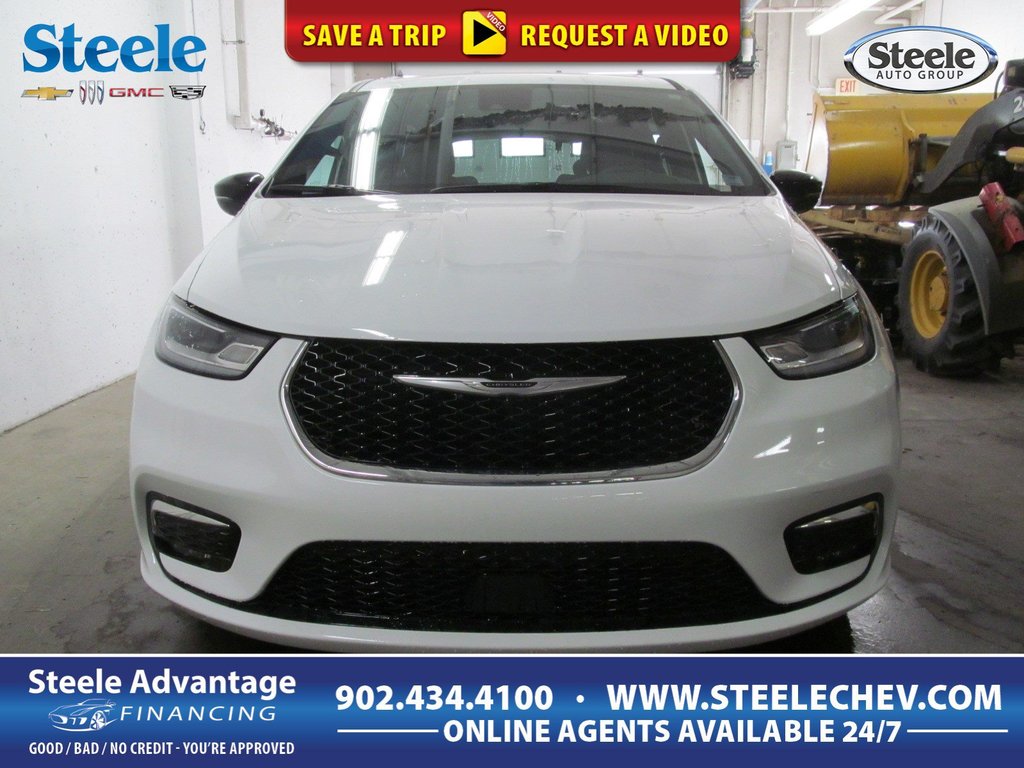 2024 Chrysler Pacifica Touring in Dartmouth, Nova Scotia - 1 - w1024h768px