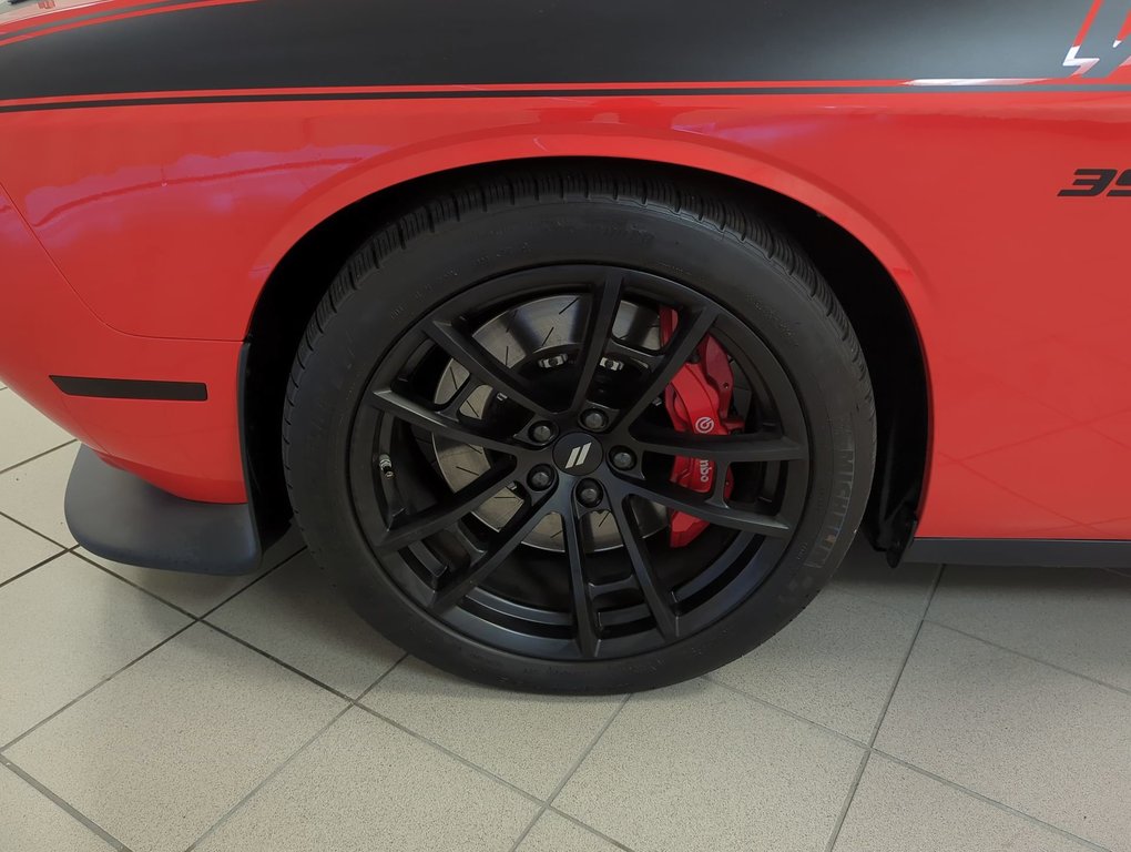 2018 Dodge Challenger T/A 392 in Dartmouth, Nova Scotia - 10 - w1024h768px