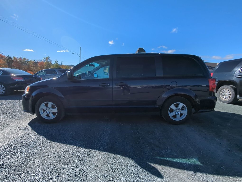 2013  Grand Caravan SE in Dartmouth, Nova Scotia - 5 - w1024h768px